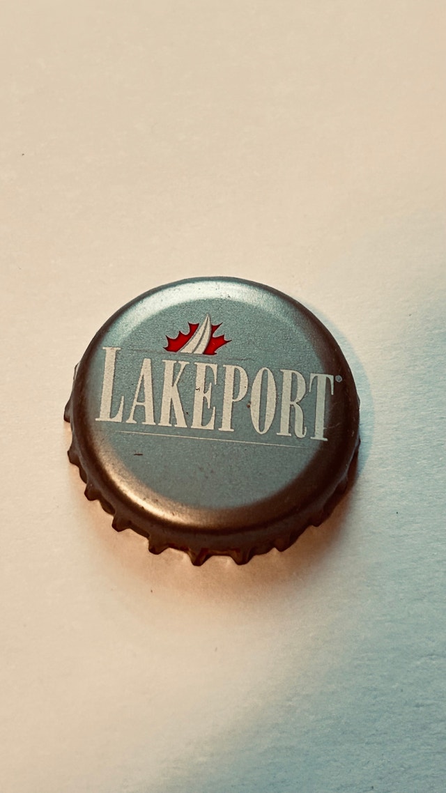 180 Lakeport Beer Bottle Caps - Crafts, Epoxy Tables - photo 2