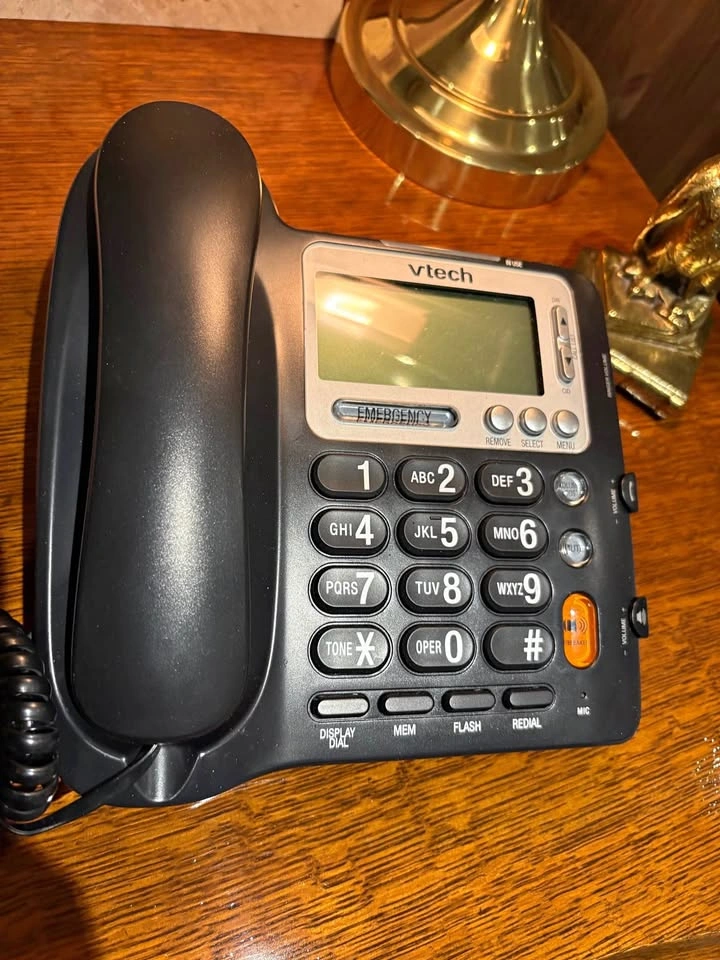 V Tech Large Button Phone with Answering Machine