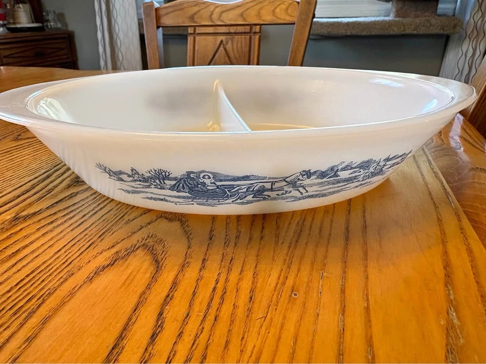 Currier and Ives Sleigh ride Glasbake J-2352