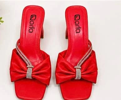 Red Statement Bow Heels – Size 7.5/8