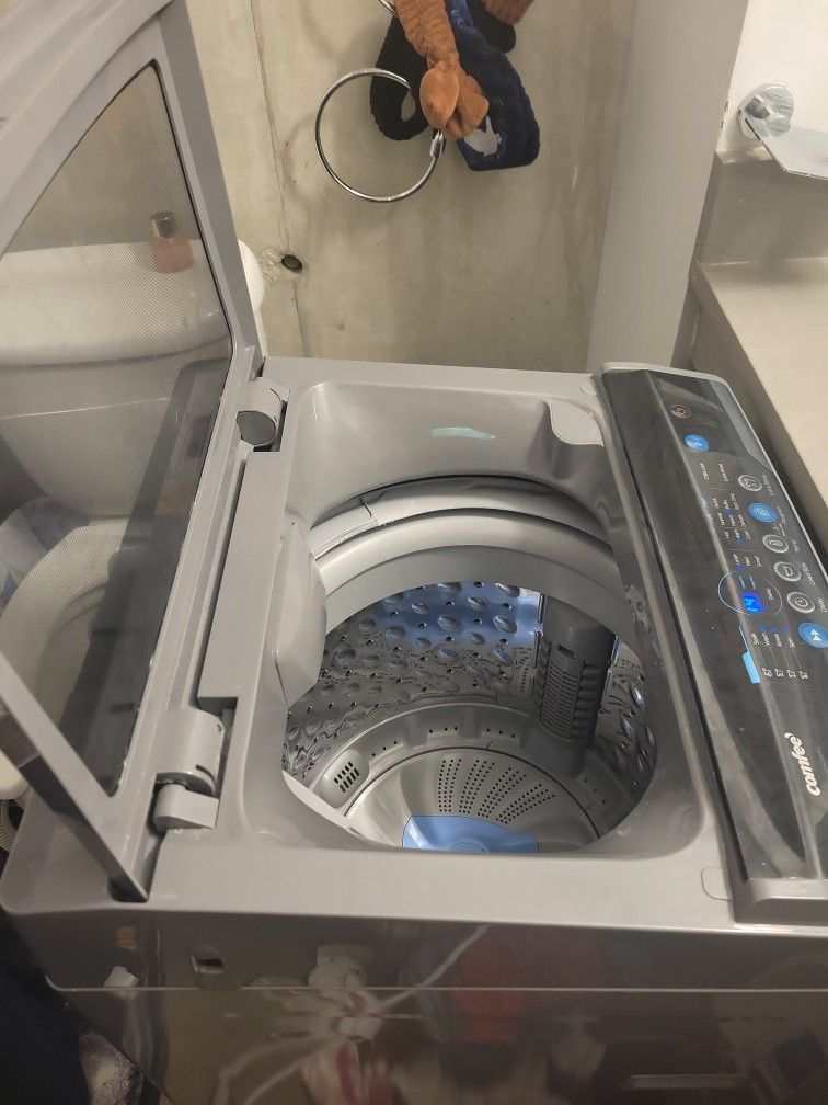 Comfee CLV16N2AMG Compact Washer - Gray