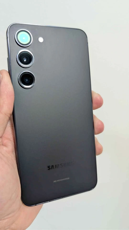 Samsung Galaxy S23 - Unlocked