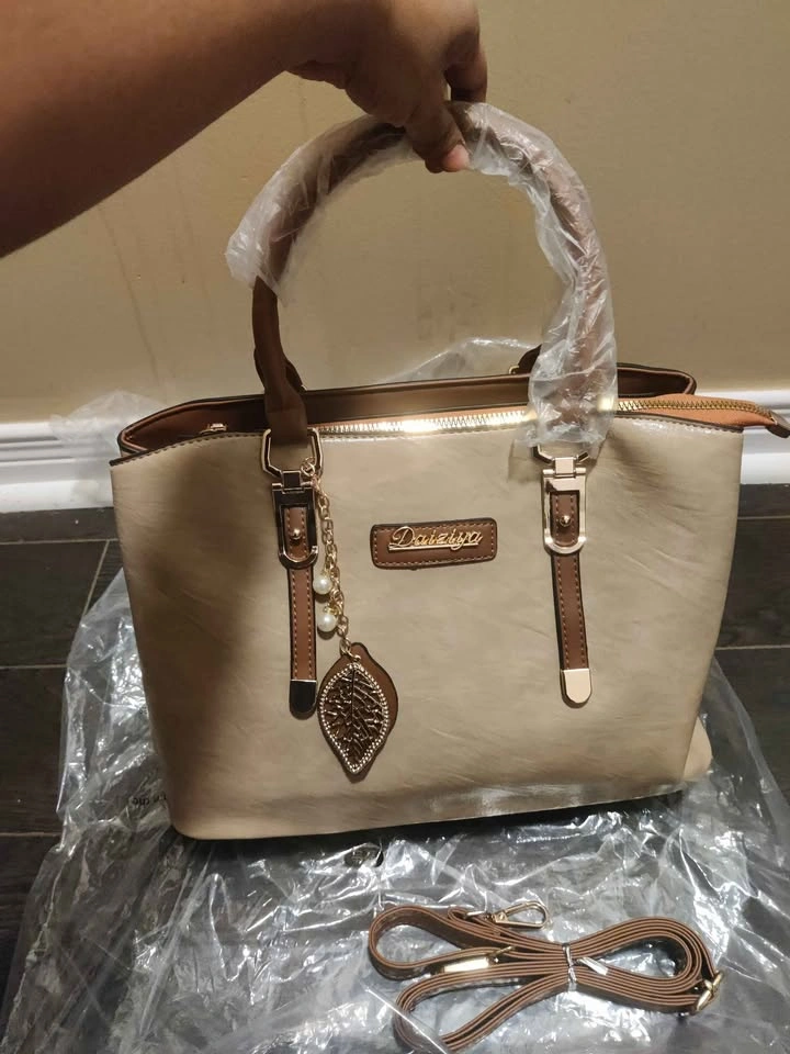 Brand new large capacity khaki color hand bag for women - photo 2