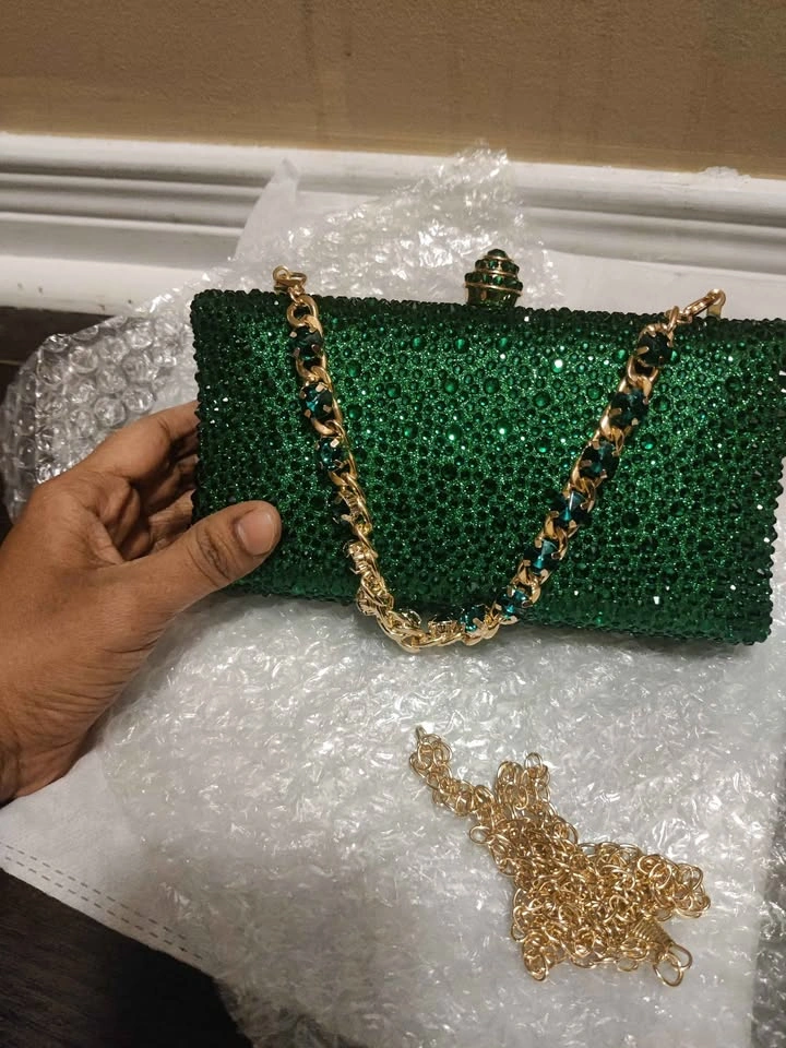 Brand new luxury green women's party bag with rhinestone strap - photo 3