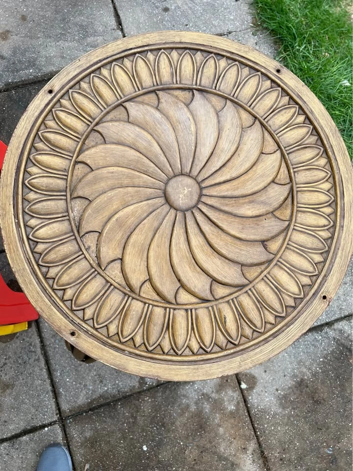 Vintage Carved Round Top Table - photo 2