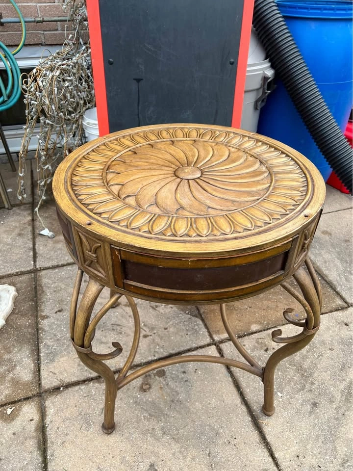 Vintage Carved Round Top Table - photo 5