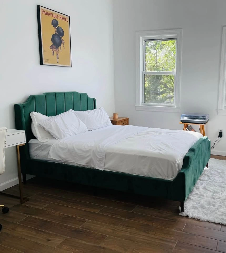 Green Upholstered Queen Velvet Bedframe - photo 2