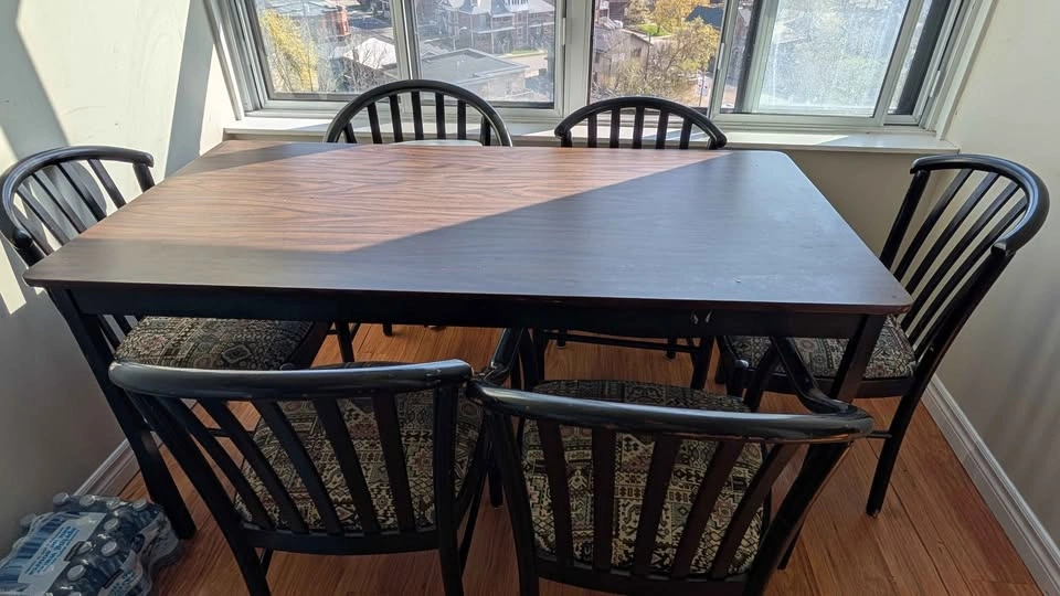 Dark wood dining table and 6 chairs - photo 2