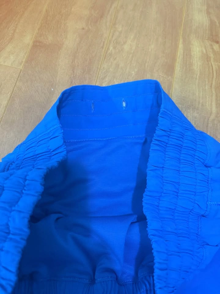 Lululemon Hotty Hot 4" Inseam Shorts Size 0 - photo 3