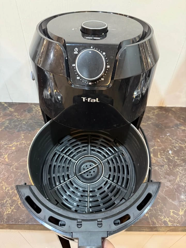 T-fal Air Fryer - photo 3