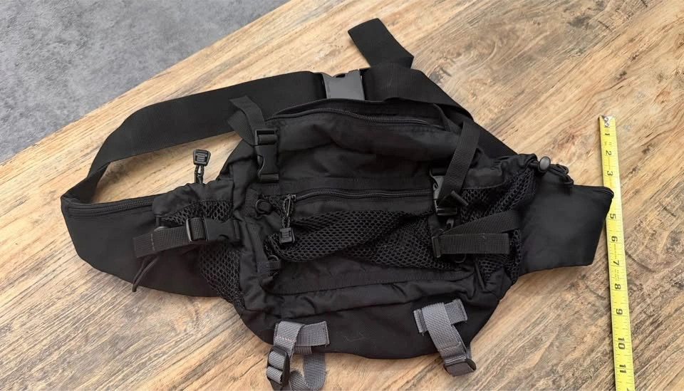 GAP Black Sling Bag / Crossbody Bag - photo 2