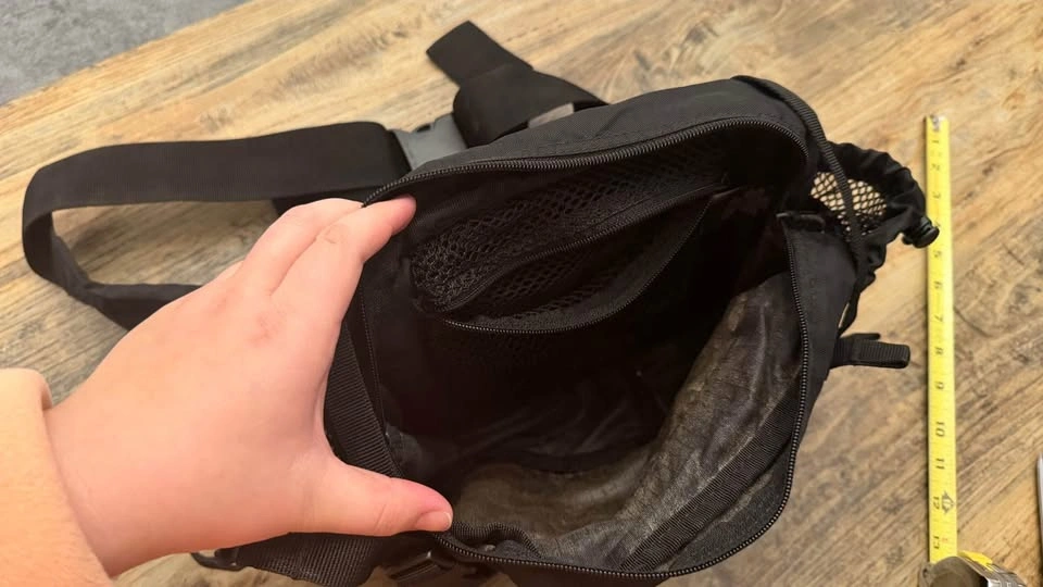 GAP Black Sling Bag / Crossbody Bag - photo 3