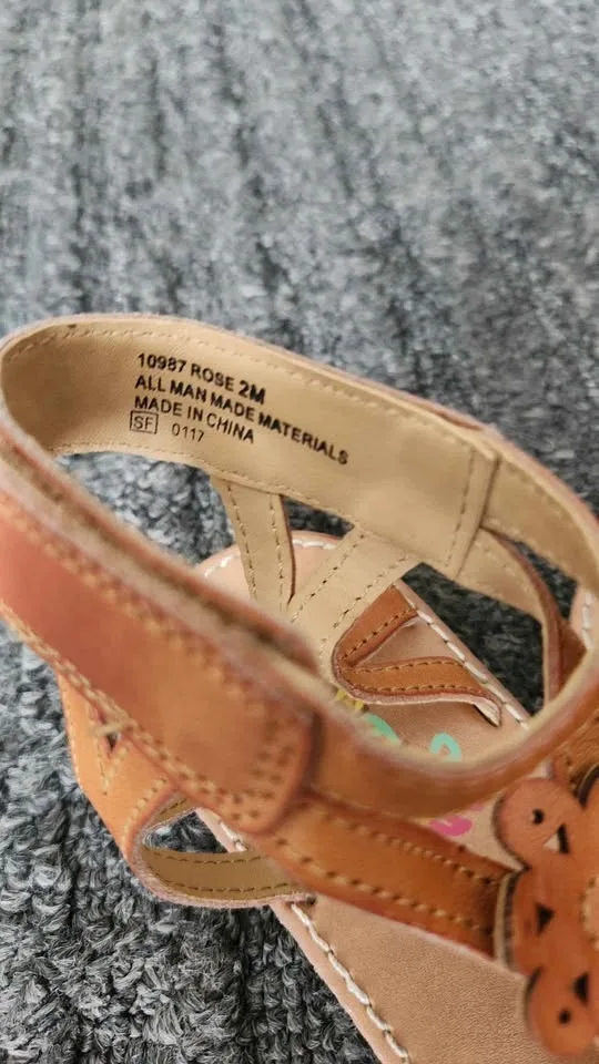 Rachel shoes tan flower cutout strappy sandal/shoes size 2 - photo 2