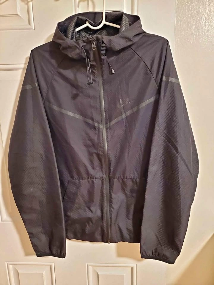 Nike Windbreaker Jacket M
