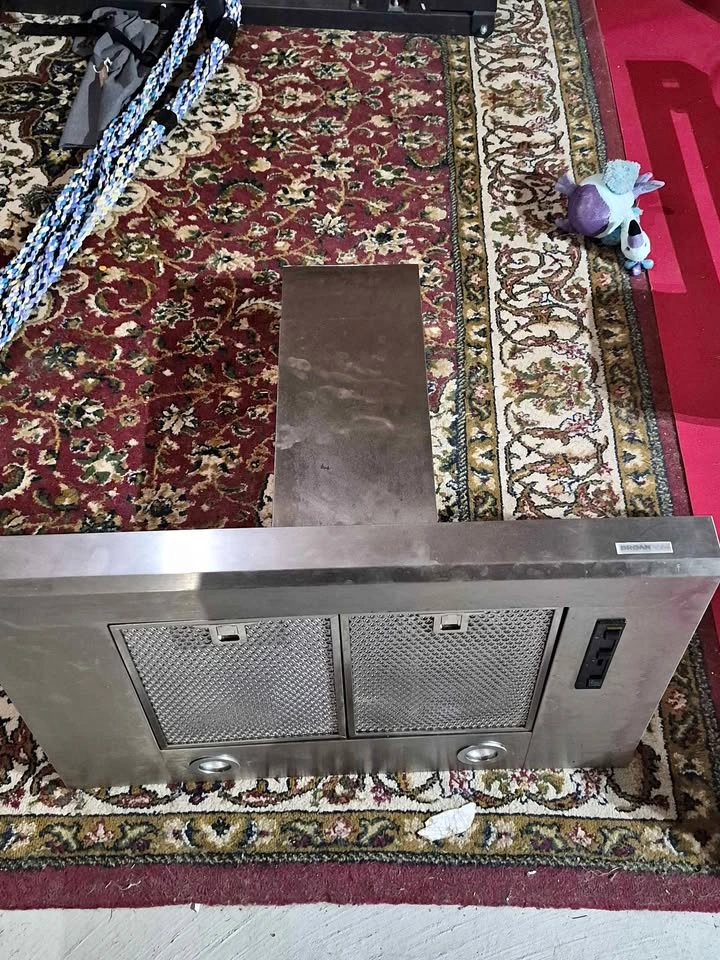 Stainless steel range hood