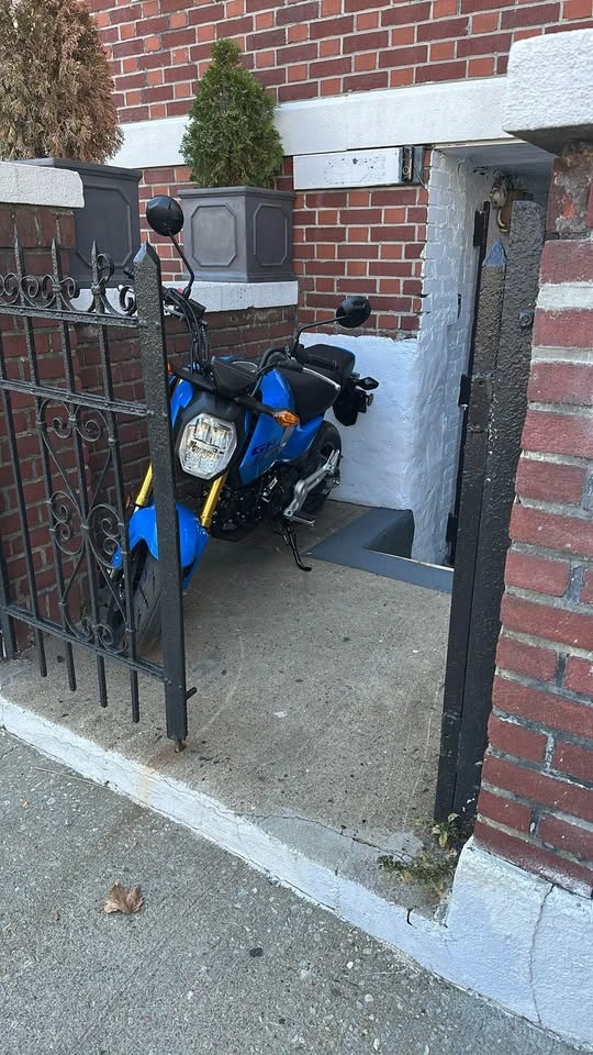 2025 Honda Grom - photo 2