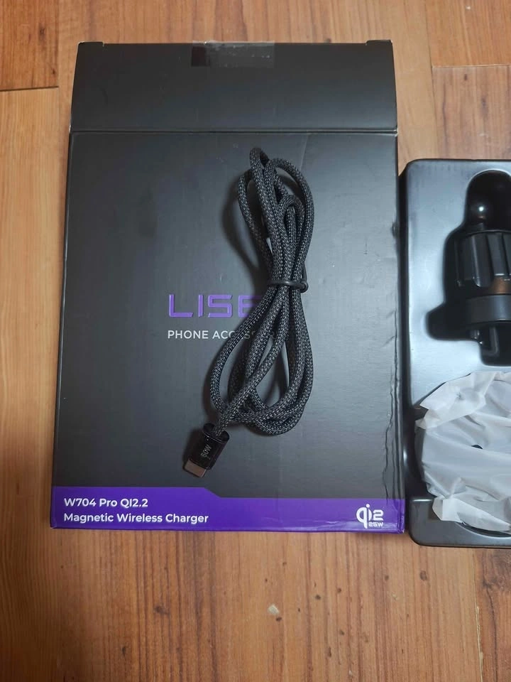 LISEN Magnetic Wireless Charger for Cars - photo 2