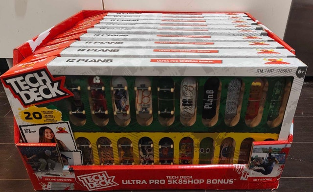 9x Tech Deck Ultra Pro Sk8shop Bonus