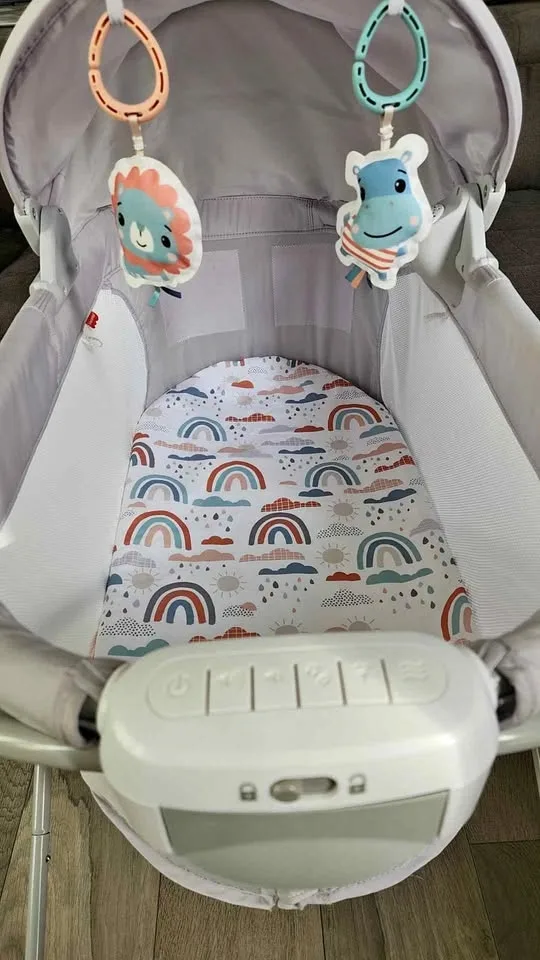 Fisher Price Soothing View Projection Bassinet