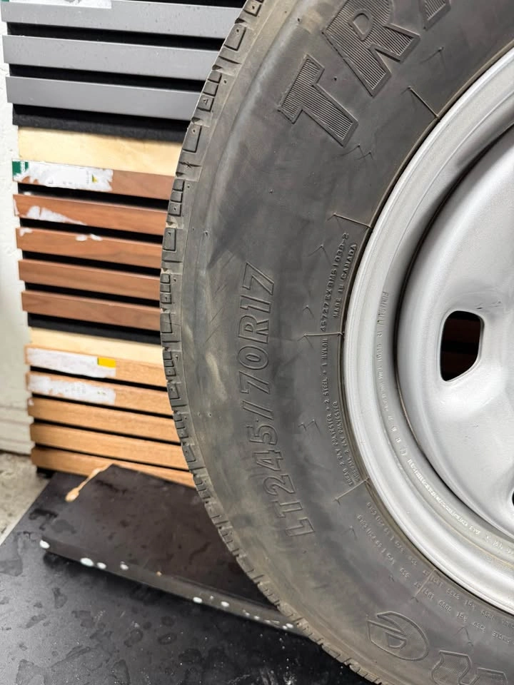 Original Ram Wheels with Firestone Tires 17" - photo 3