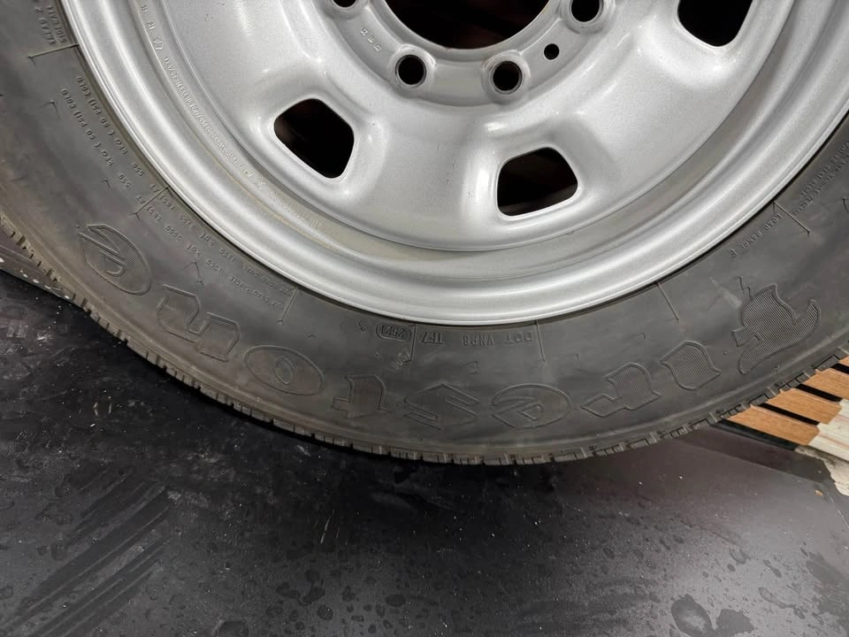 Original Ram Wheels with Firestone Tires 17" - photo 4
