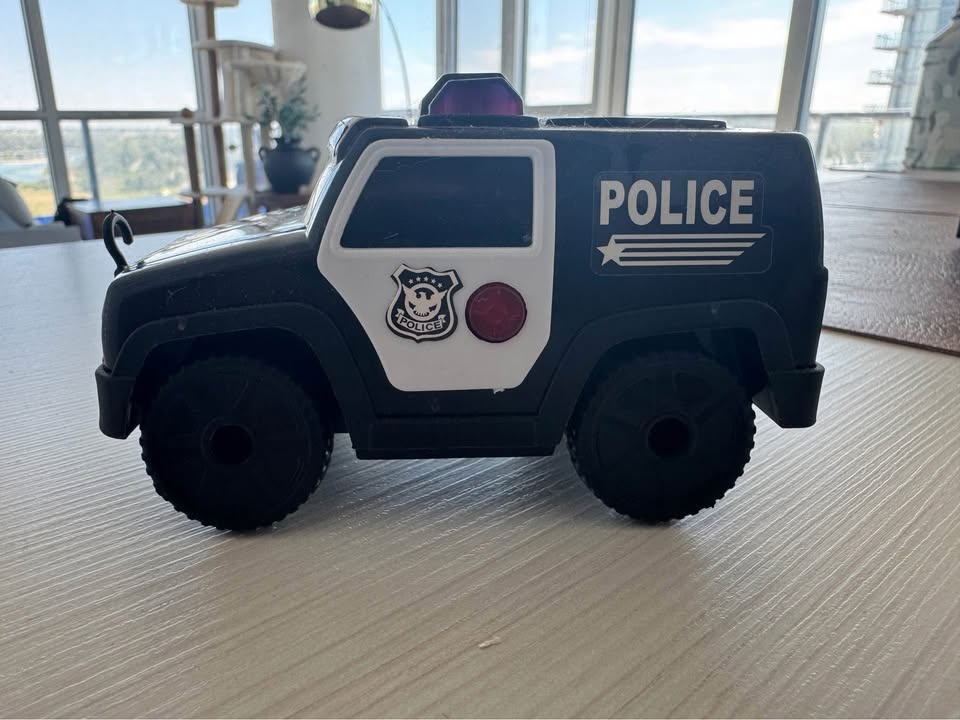 Toy Car - photo 2
