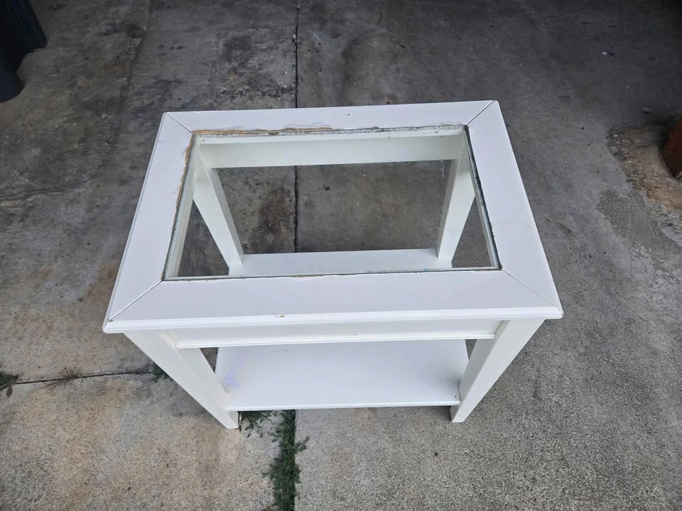 White Glass Top End Table - photo 2