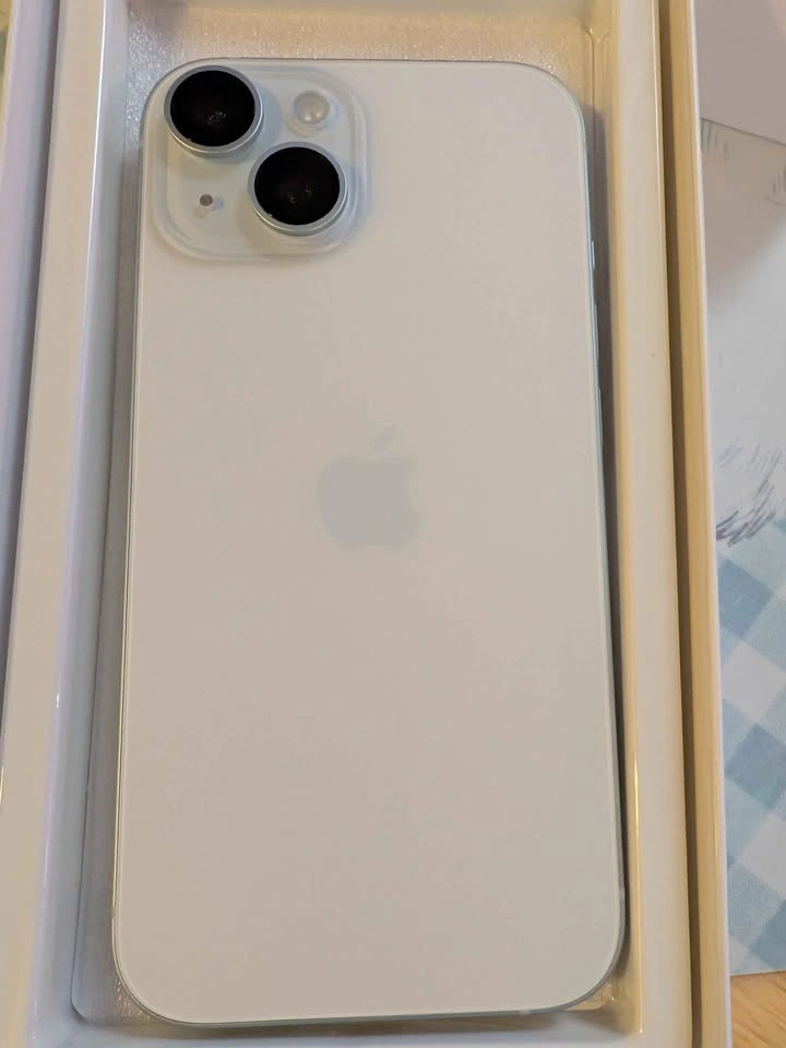 Apple iPhone 15 Blue 128GB - Unlocked - photo 3