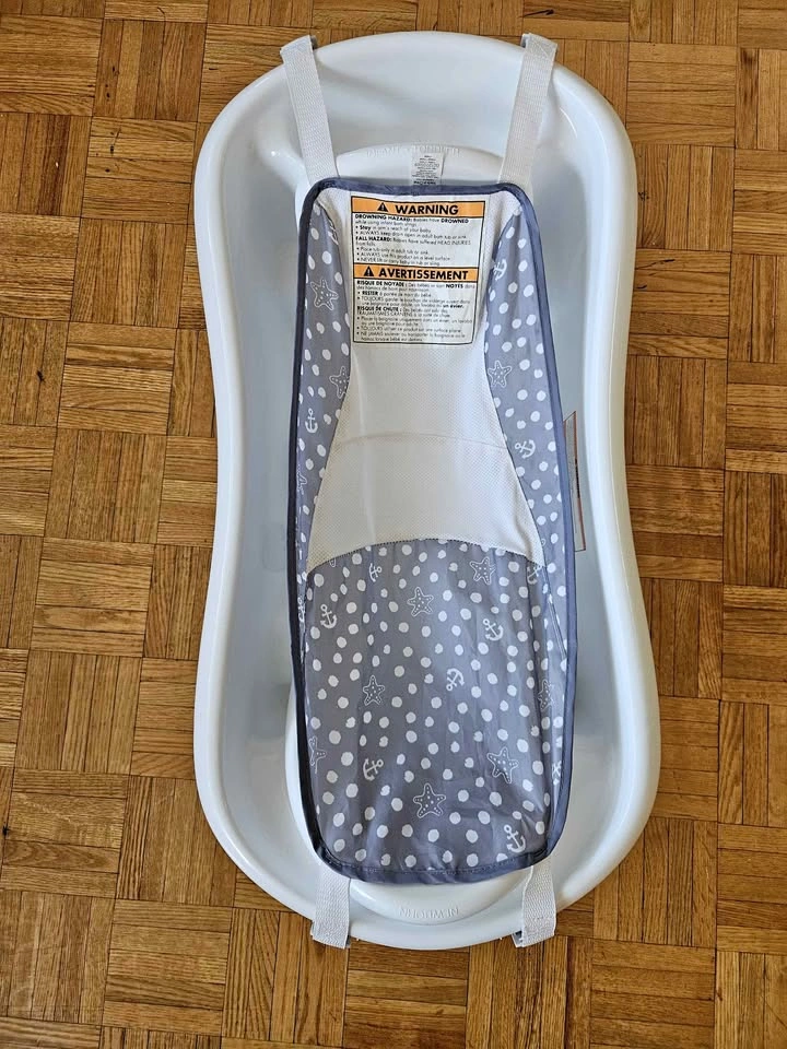 Infant to Toddler Baby Bathtub with Mesh Sling