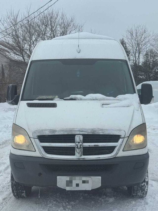 2016 Mercedes-Benz Van - Safety Cert Included - photo 2