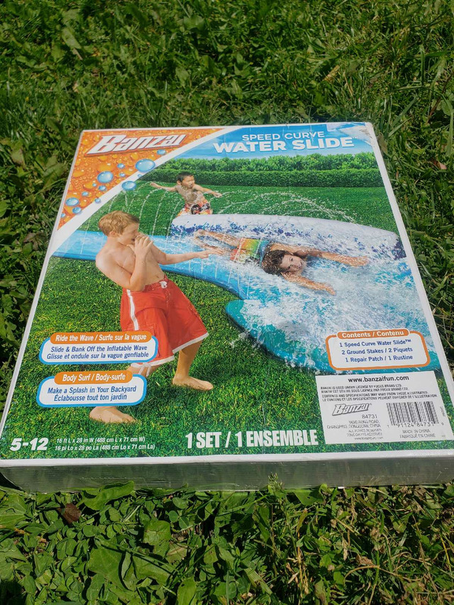 Speed curve water slide
