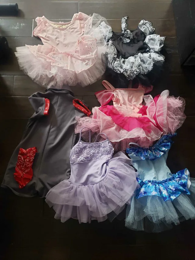 Kids dance costumes size 6-7 thumbnail