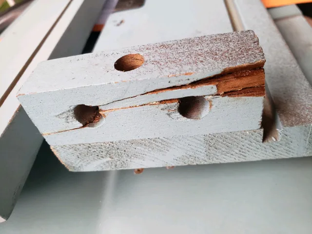 Signature Design Heron Ridge Storage Accent Bench image indicator(10)