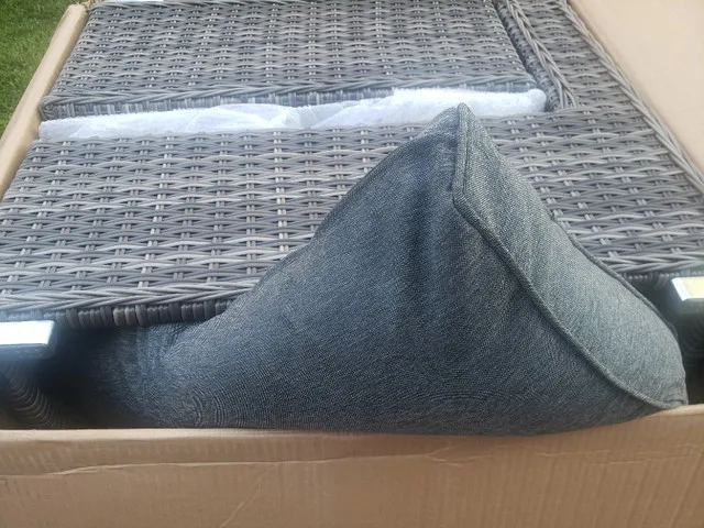 Backyard patio furniture coffee table/chair image indicator(4)