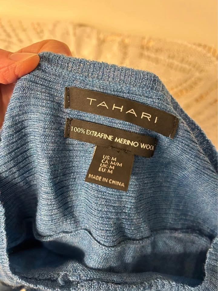 Tahari 100% Extrafine Merino Wool Sweater M - photo 2