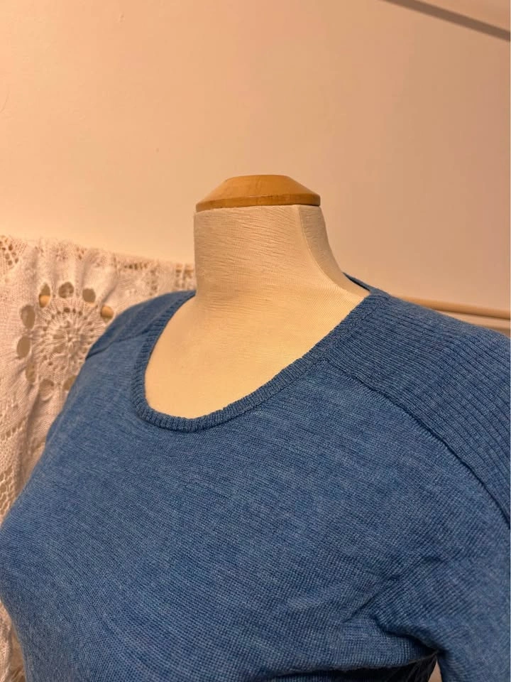 Tahari 100% Extrafine Merino Wool Sweater M - photo 4