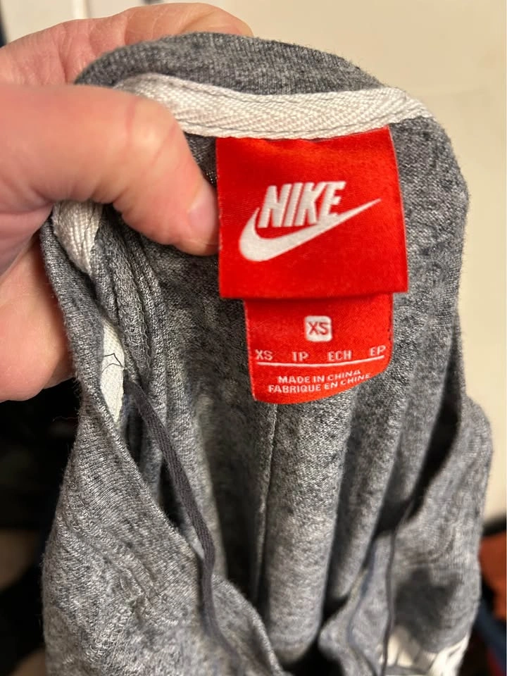 Nike Just Do It Long Sleeve Shirt XS - photo 2