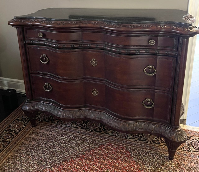 Hooker Furniture Mahogany Serpentine Chest – Designer Piece
