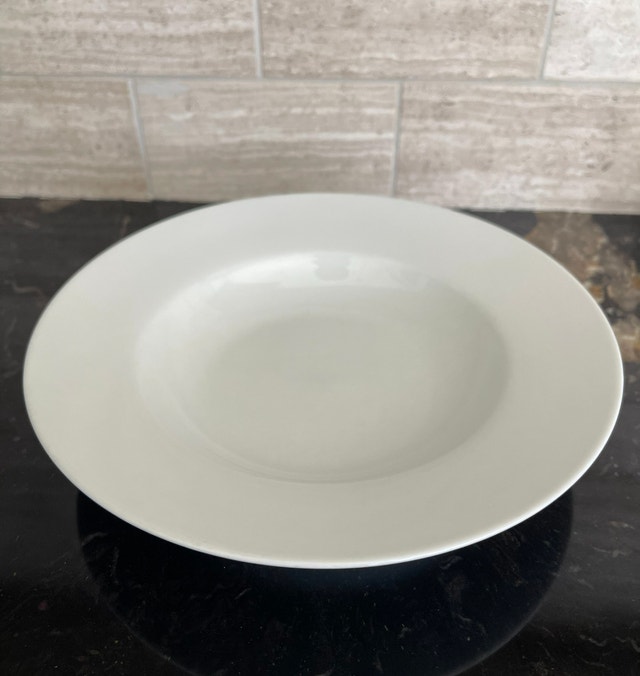 80-Piece White Porcelain Dinnerware Set – 20 Place Settings - photo 3