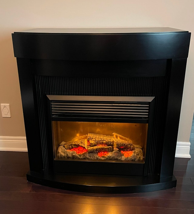 Dimplex Electric Fireplace with Mantel – Modern Design