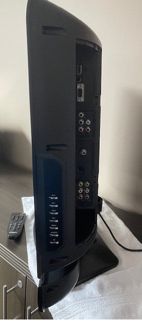 Prima 26" LCD TV – Like New Condition – Versatile & Affordable - photo 2