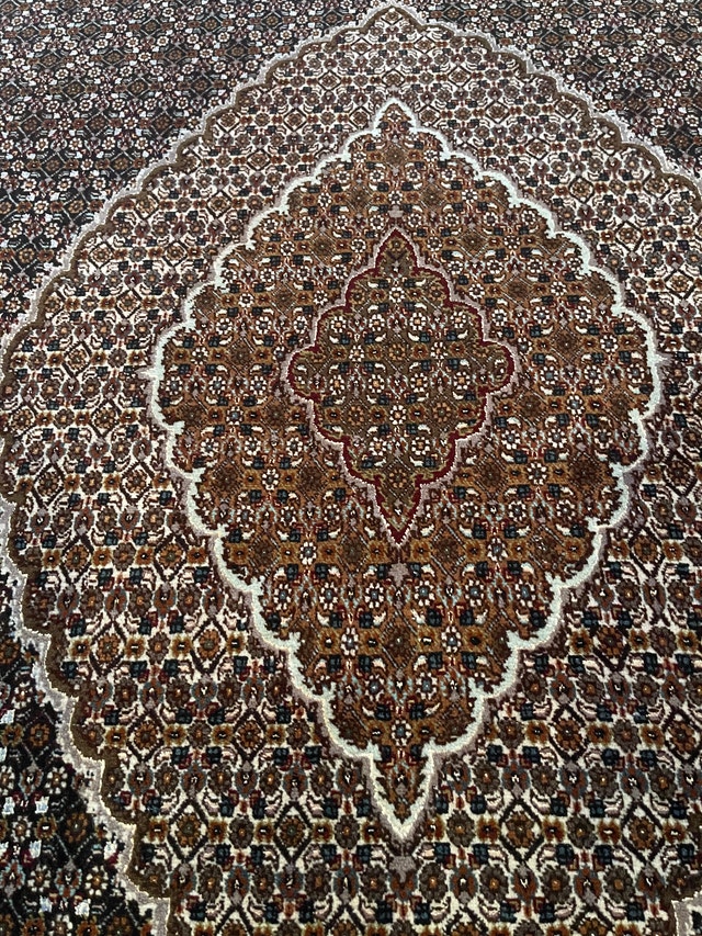 Hand-Knotted Persian Wool Rug – Tabriz – 8' x 11'7" – Hand Made - photo 4