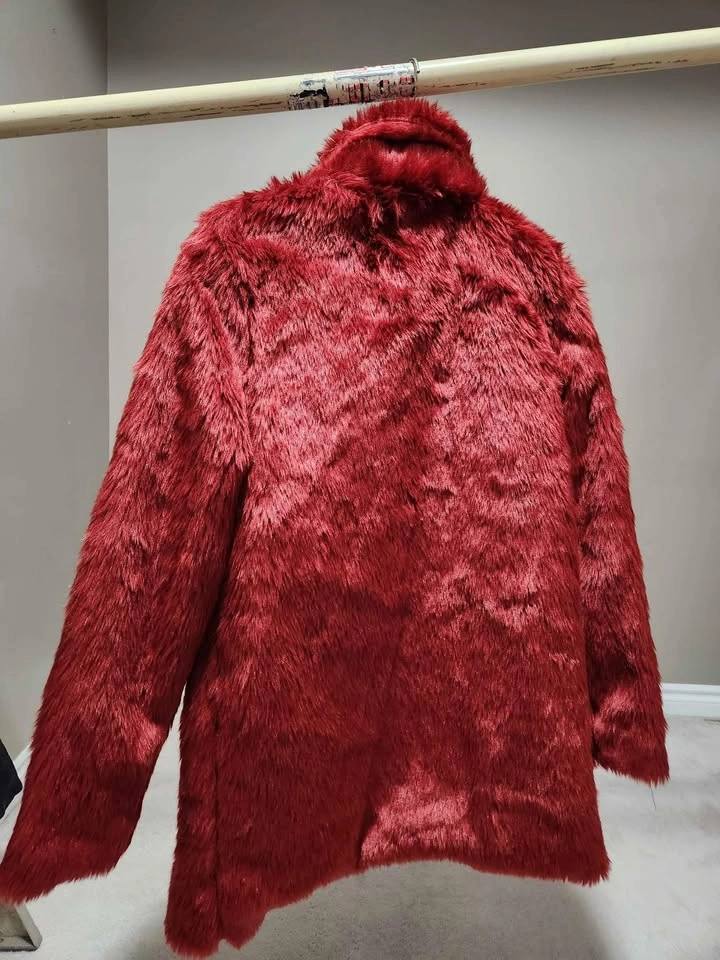 REVAMPED brand new fauxfur jacket size large with tag on it - photo 2