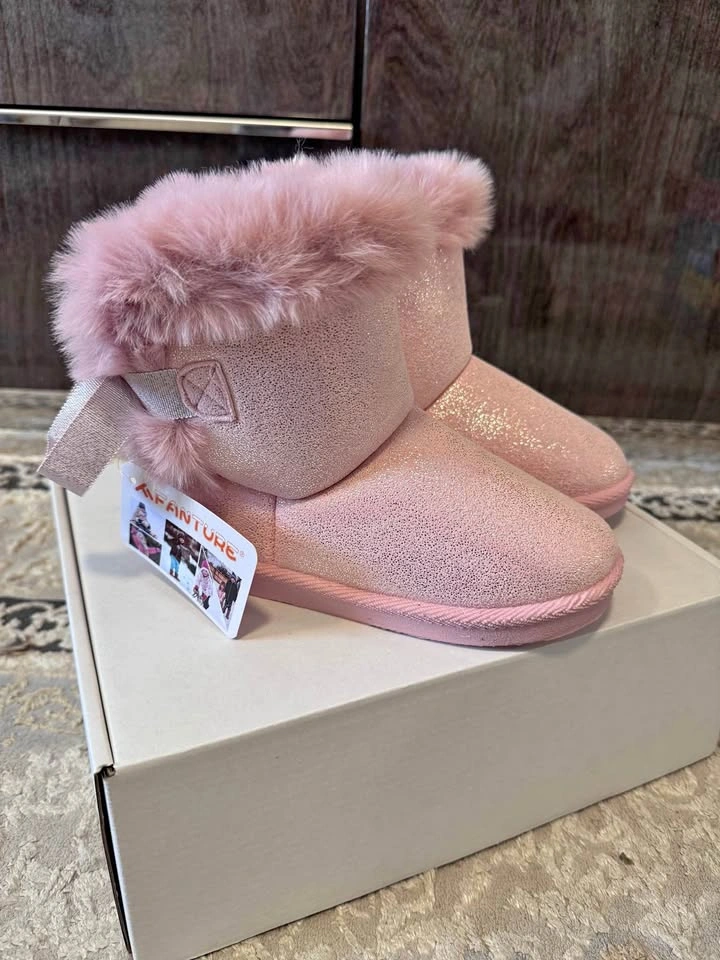 Brand New Pink Fur Winter Boots – Cozy & Adorable (Size 12/30) ✨