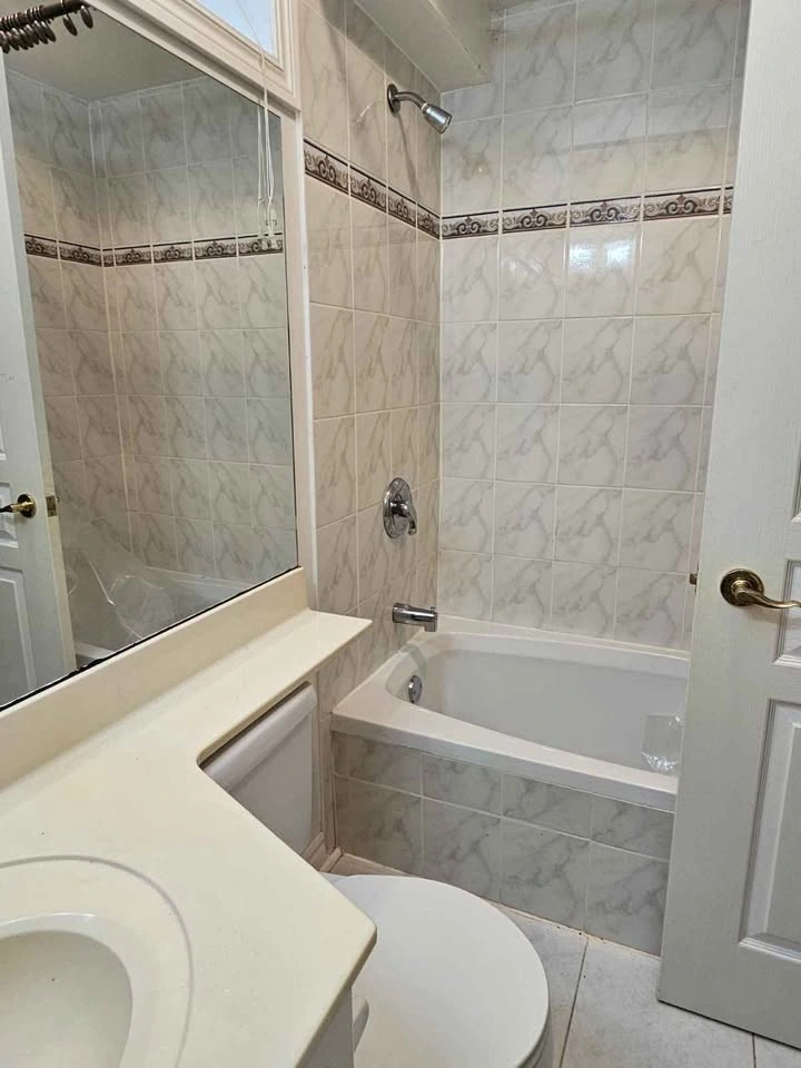 2 bedroom basement apt for rent - photo 3