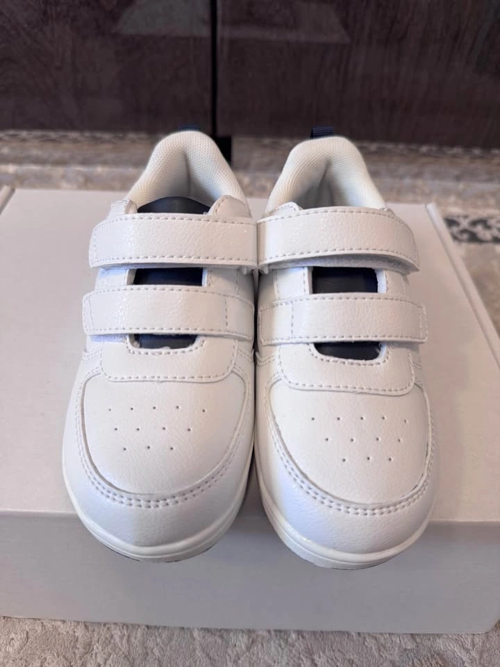 Brand New Boys Sneakers – Size 10 (Easy Velcro, School Ready!) ✨ - photo 2