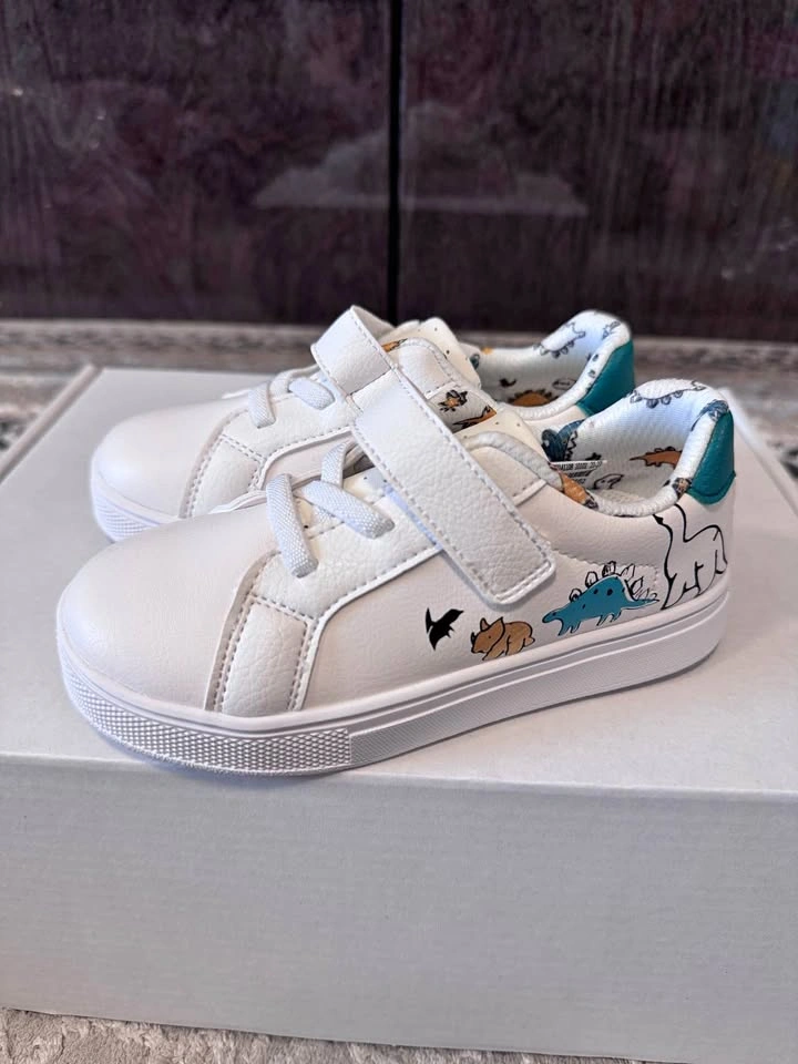 Brand New Kids Sneakers – Dino Print White Shoes (Size 26 / Todd