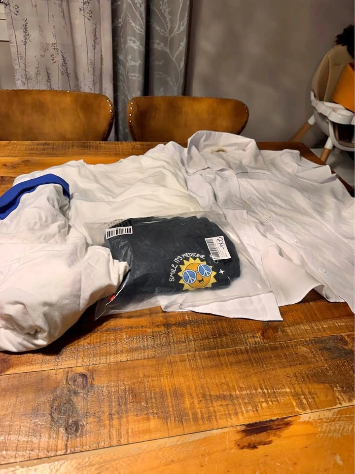 XL/2XL Tops Free Pickup Londonderry
