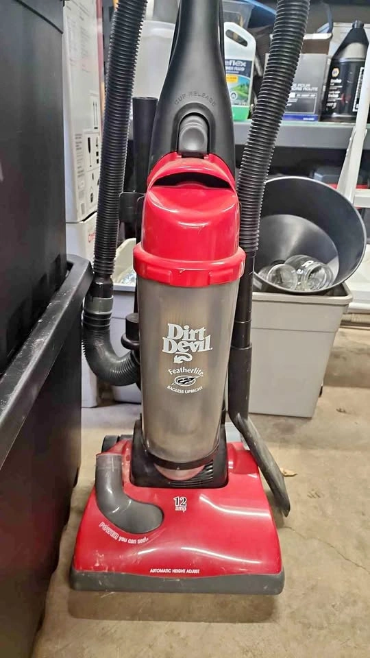 Dirt devil vacuum