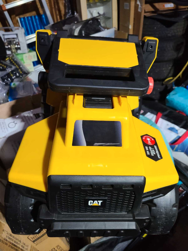 CAT Ride-on Dump Truck - photo 3